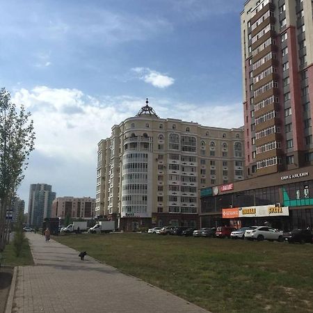 Уютная Квартира Комфорт Класса74 Astana Ngoại thất bức ảnh